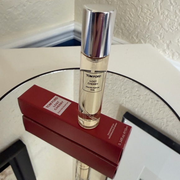 Tom Ford Lost Cherry Eau de Parfum Travel Spray 10ml New in Box Unisex - Picture 7 of 9